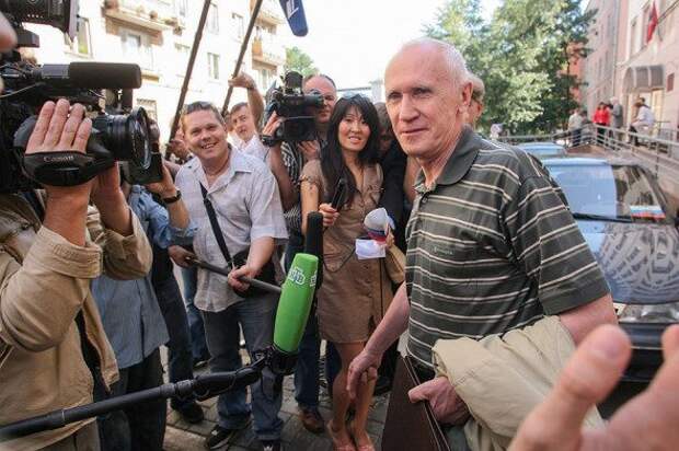 От Сердюкова до Меня: российские чиновники, попавшие под следствие