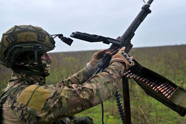 Минобороны: ВС РФ за сутки уничтожили 293 украинских дрона и пять авиабомб