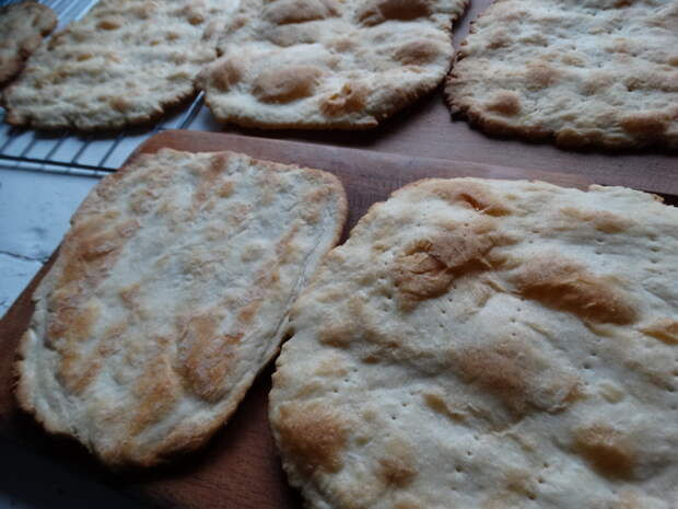 Муж не любитель сладких пирогов и про мой «Наполеон на пиве и с мясом» говорит: «Совершенство в каждом кусочке»