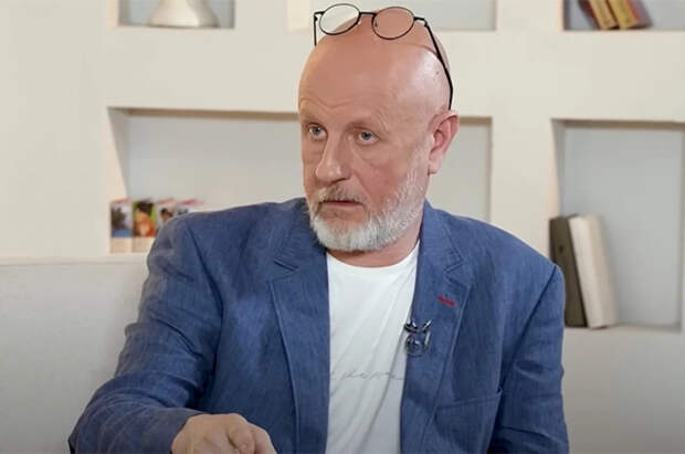 Блогер Пучков возмутился поведением англичан на острове Тенерифе