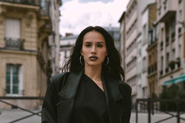 Загитова сообщила, что стала дипломированным специалистом