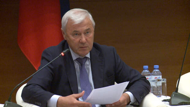 Депутат Аксаков предложил регулировать цены на услуги такси