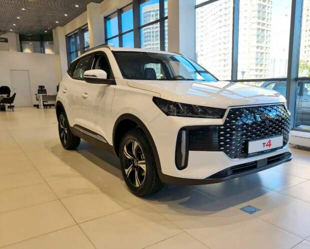Сравнение кроссоверов Tenet T4 и Haval M6 за 2,3 млн рублей в 2026 году