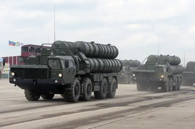 «Работают с переменным успехом»: Помпео объяснил провал Patriot в Саудовской Аравии