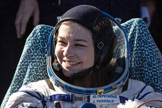 Побывавшая на МКС актриса выступила против полета дочери в космос