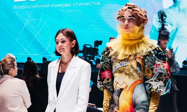 Дарина Хлобыстова и образ в номинации «Бескомпромиссная роскошь»