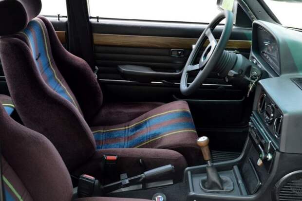 Alpina B7 S Turbo авто, бархат, велюр, велюровый салон, интерьер, кожаный салон, роскошь, салон