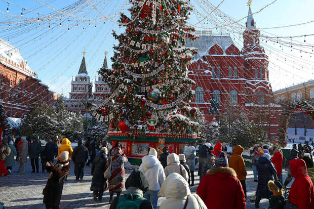 Россиянам назвали даты отдыха на новогодних праздниках в 2027 году