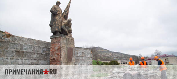 В Долинном Бахчисарайского района реконструируют мемориал на Братской могиле и построят дом культуры