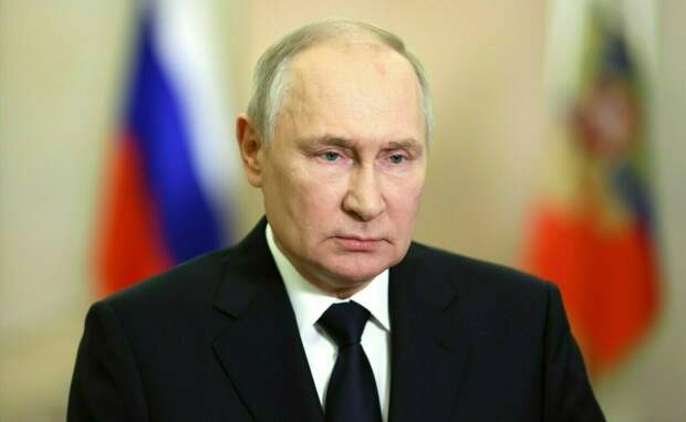 Путин эшләүче пенсионерларның пенсиясен индексацияләү турында закон кабул итәргә кушты