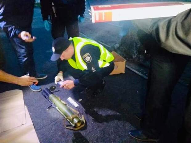 В Киеве обстреляли телеканал из гранатомета