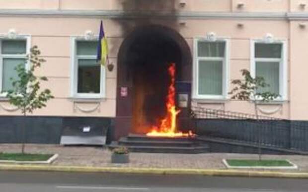 Житель Новой Каховки поджег офис омбудсмена в Киеве