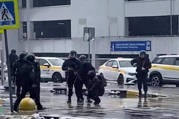 "Осторожно, новости": на территории возле аэропорта Шереметьево прошли учения