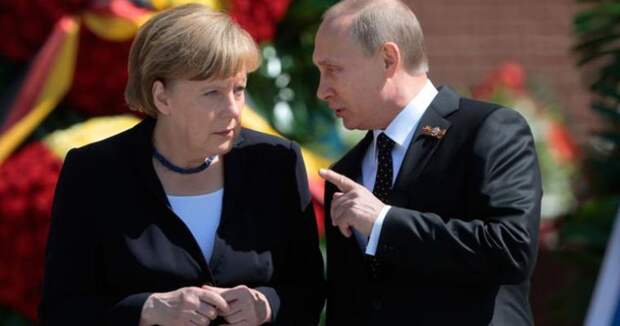 Меркель перестала спорить с Путиным