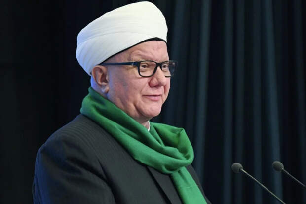 Муфтий Москвы Альбир Крганов поздравил россиян с Новым годом