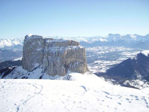 Одинокая вершина Mont Aiguille горы, франция, природа,
