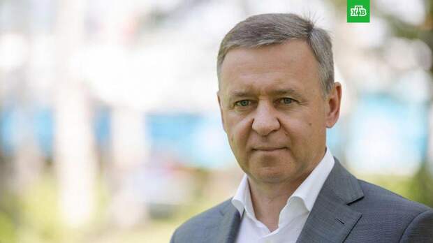 Мэр Южно-Сахалинска заразился коронавирусом после прививки