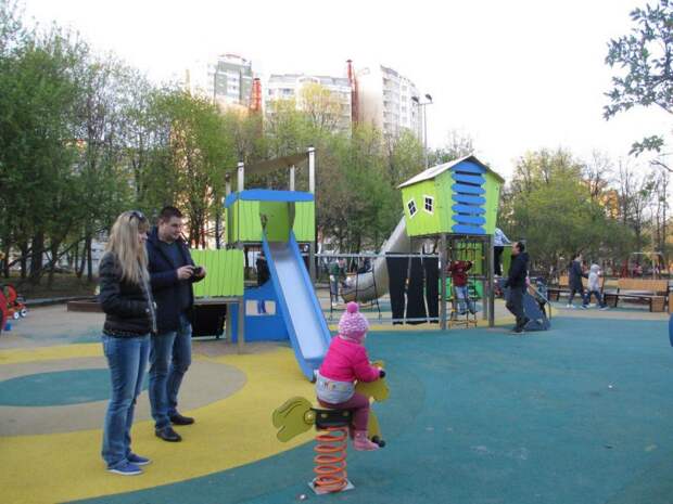 двор фото редакции