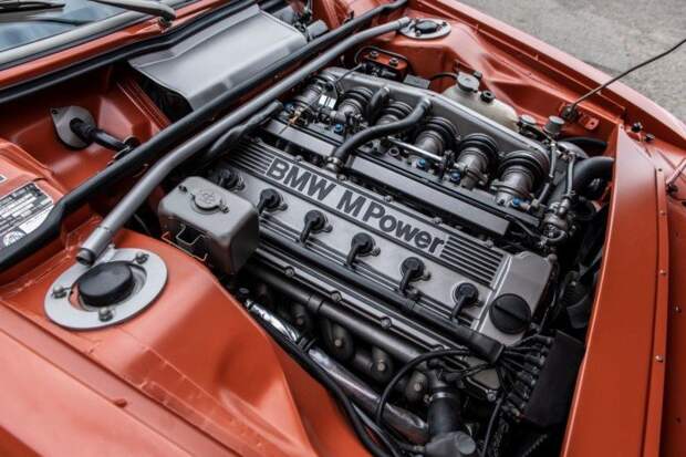 Отреставрированный и доработанный BMW 3.0 CS для Роберта Дауни-младшего
