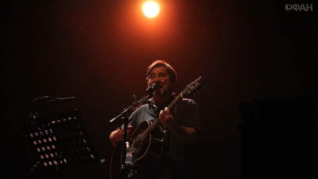 Лидер группы «ДДТ» Юрий Шевчук посвятил новый клип умершей от рака супруге