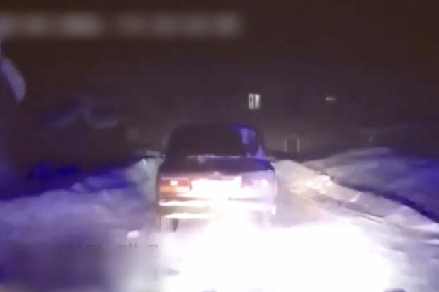 В Башкирии школьник устроил погоню с полицией и выскочил из машины на ходу