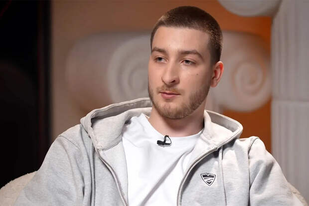 Сын Плющенко Егор заявил, что ему неинтересно комментировать обращение брата