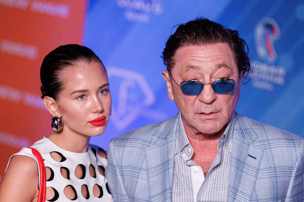 Стали известны подробности расставания Лепса с молодой невестой