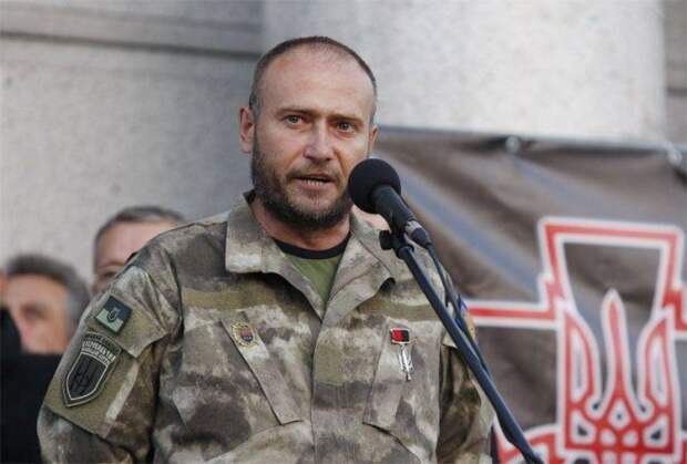 Ярош: Сбросить власть не составит труда, мы Украину можем утопить в крови Ярош: Сбросить власть не составит труда, мы Украину можем утопить в крови