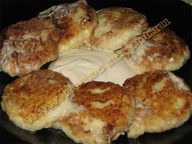 Cырники со сметаной