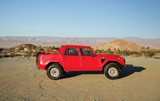 Lamborghini LM002 Триста пикапов от итальянских трактористов. People Are Awesome, cars