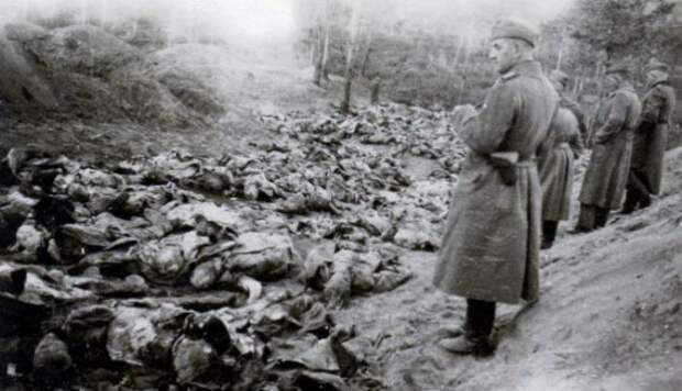 Немцы и предатели уничтожали гражданское население. | Фото: historiavera.com.