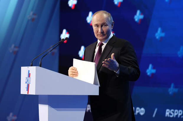 Путин поблагодарил местных жителей Донбасса за стойкость и героизм