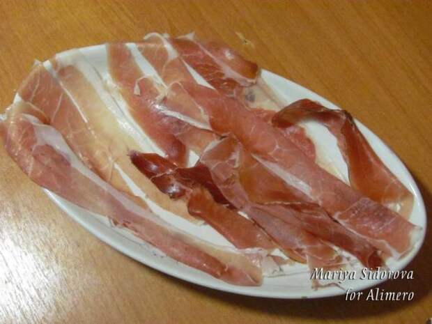 слоеные спиральки с копченым мясом рецепт слоеные спиральки с копченым мясом рецепт