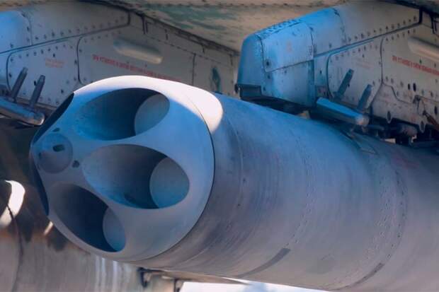 «Летающие танки» Су-25 ударили по ВСУ 70-килограммовыми «Тулумбасами»