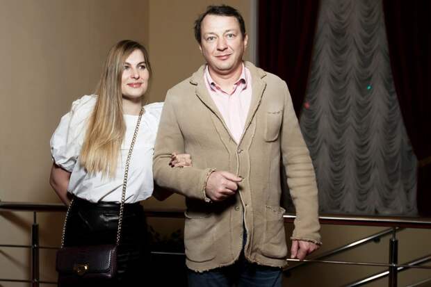 Марат Башаров вышел в свет с Елизаветой Шевырковой после развода