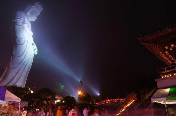 Еще одна статуя богине Каннон — возле японского города Асибецу. Ее высота — 88 м в мире, высота, красота, люди, памятник, подборка, статуя, факты