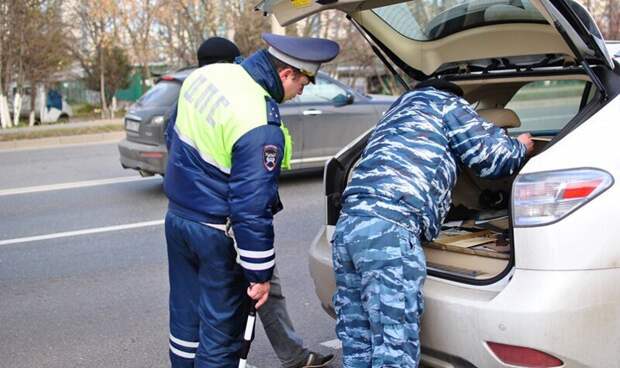 Российским полицейским могут разрешить стрелять на поражение при любой опасности