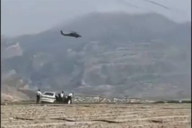 Очевидец снял, как иранские полицейские из АК поражают вертолет Black Hawk