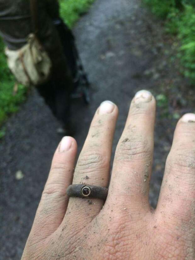 Экстремальная романтика: влюбленные чуть не упали в водопад во время предложения руки и сердца