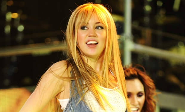 Ханна Монтана навсегда: Майли Сайрус сделала такую же прическу, как 13 лет назад