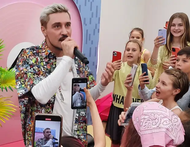 Творческий интенсив «Летний Вайб» в Академии Игоря Крутого