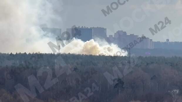 Крыша военного училища горит в московском районе Люблино, — СМИ