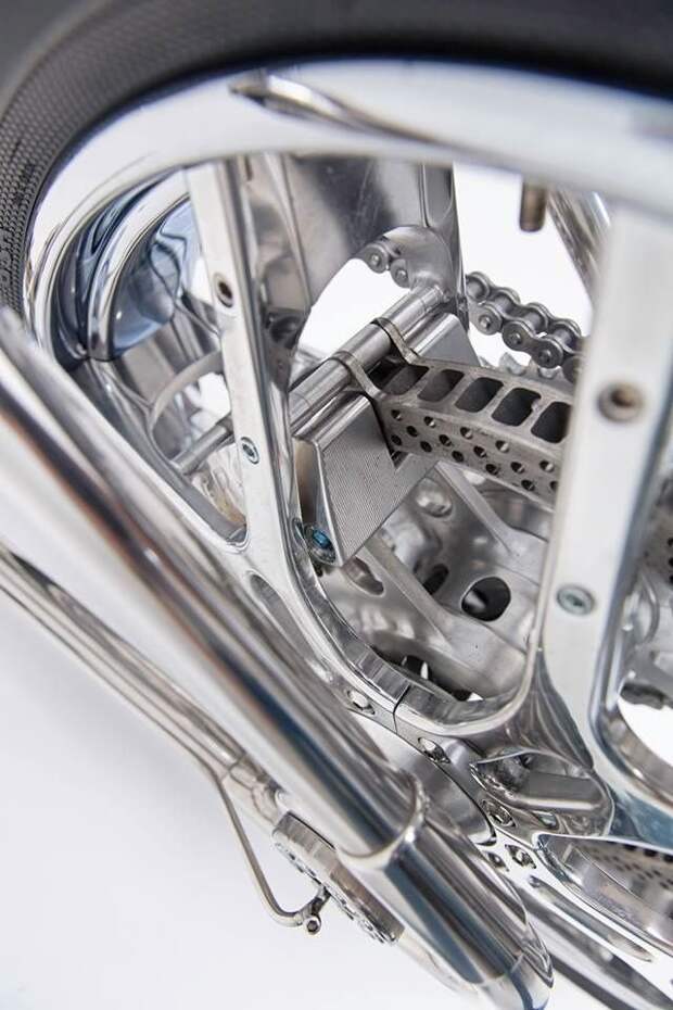 Zillers Garage: кастом с мотором Vincent Lightning