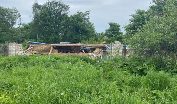 В Караулове ввели режим ЧС из-за разваливающихся домов. Находиться в них опасно!