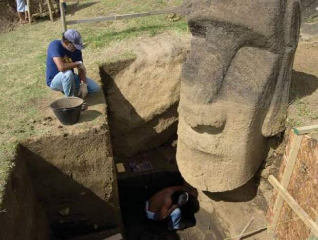 У каменных голов на острове Пасхи есть туловища. Какая история стоит за ними, и как они выглядят