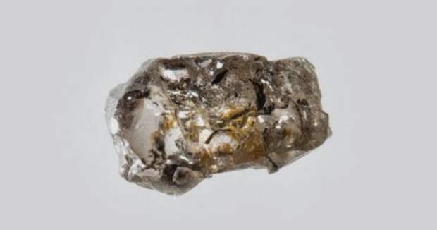 10 удивительных находок, обнаруженные внутри алмазов