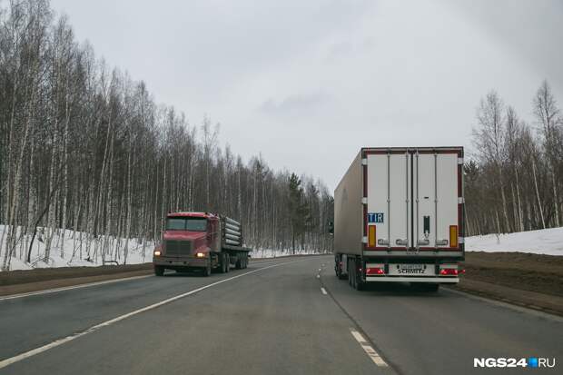 В Красноярске судят командира взвода ГИБДД за взятки с владельцев грузовиков