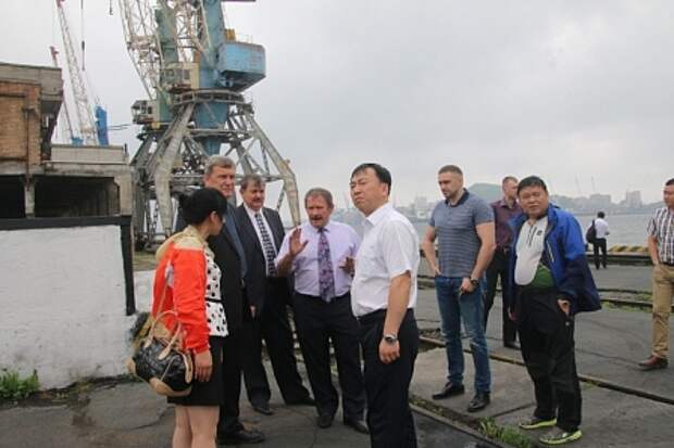 Китайские рыбопереработчики посетили Владивостокский морской рыбный порт Китайские рыбопереработчики посетили Владивостокский морской рыбный порт