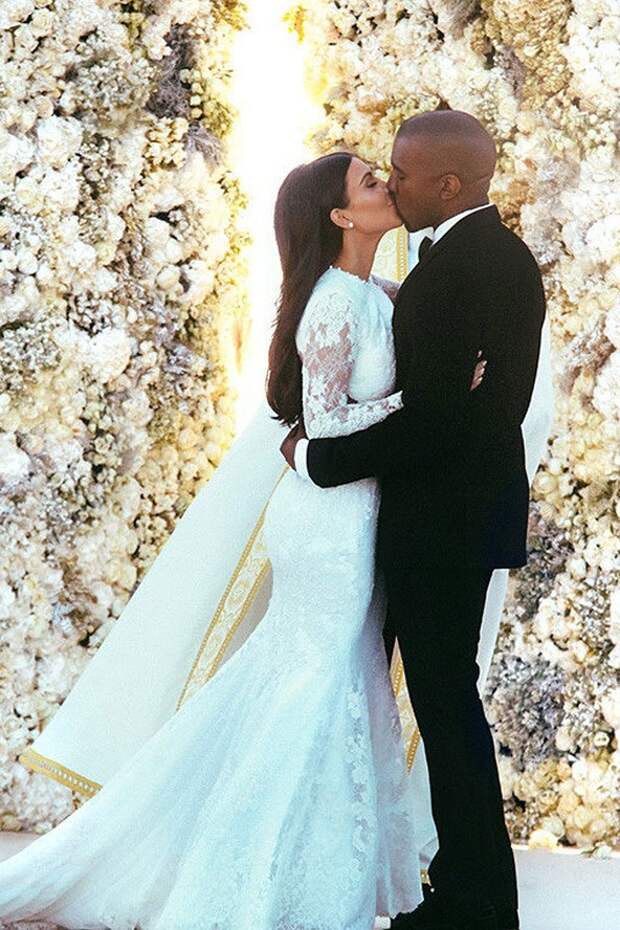 Свадебное фото Ким и Канье, собравшее в Инстаграме наибольшее число лайков