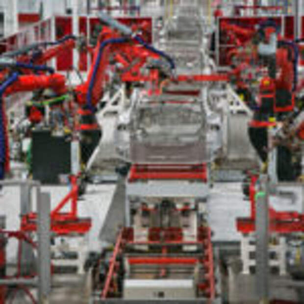 Автомобильный завод TESLA сильно меняет Курс в будущее